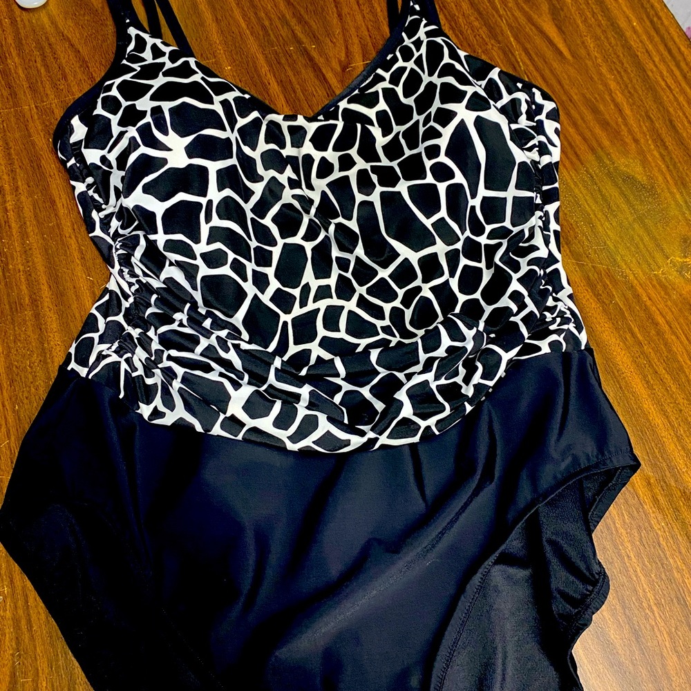 Croft & Barrow Swimsuit